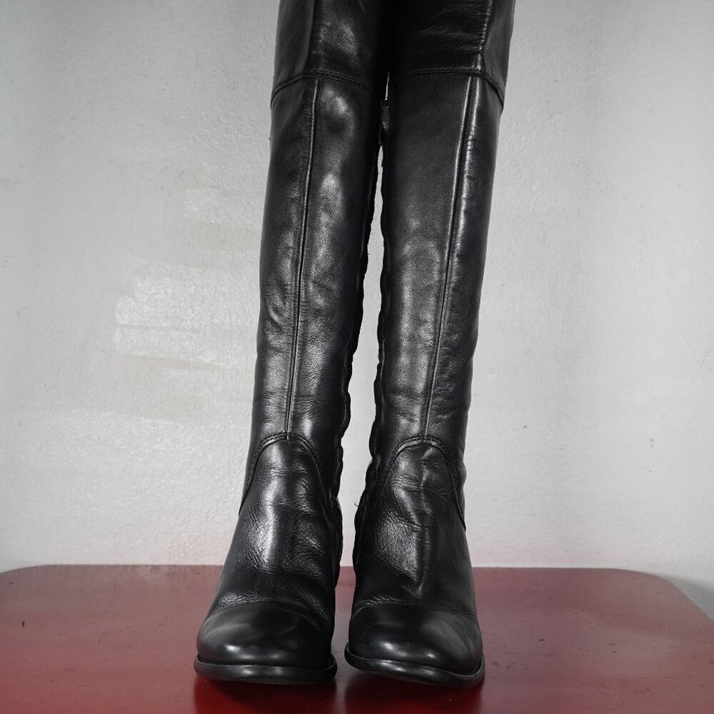 Women's Vince Camuto Black Leather Knee High Riding Studded Fashion Boots 7.5 - Picture 2 of 9